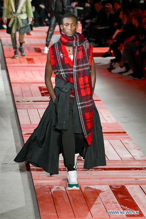 FRANCE-PARIS-MEN'S FASHION WEEK-ALEXANDER MCQUEEN