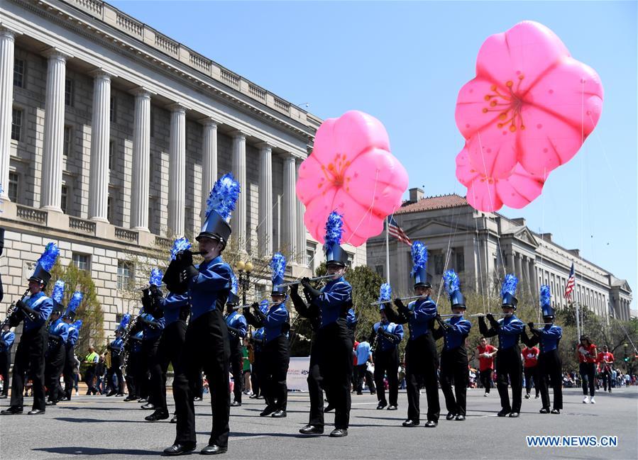 U.S.-WASHINGTON D.C.-NATIONAL CHERRY BLOSSOM FESTIVAL-PARADE