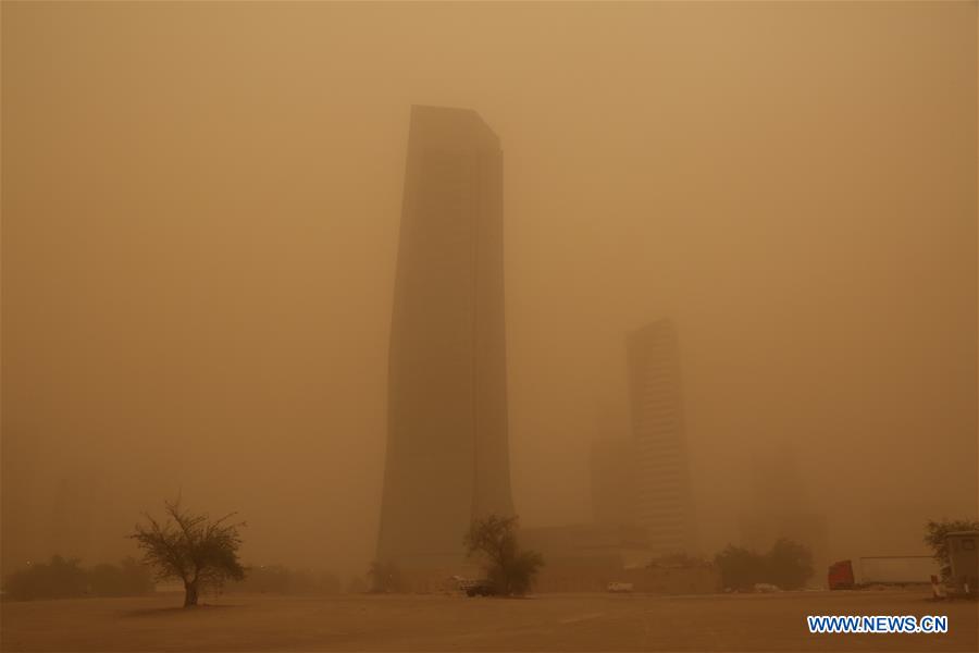 KUWAIT-KUWAIT CITY-SANDSTORM