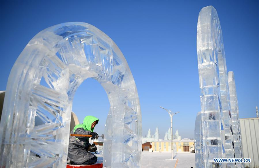 CHINA-HARBIN-ICE SCULPTURE-COMPETITION (CN)