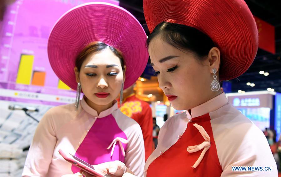 CHINA-NANNING-ASEAN-EXPO-COSTUMES (CN)