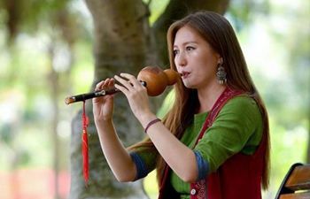 Pic story: Kyrgyz girl experiences Chinese culture in Hainan